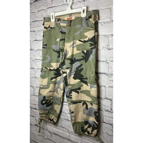 Bongo Y2K vintage camo cropped cargo pants size 5. - Picture 2 of 9